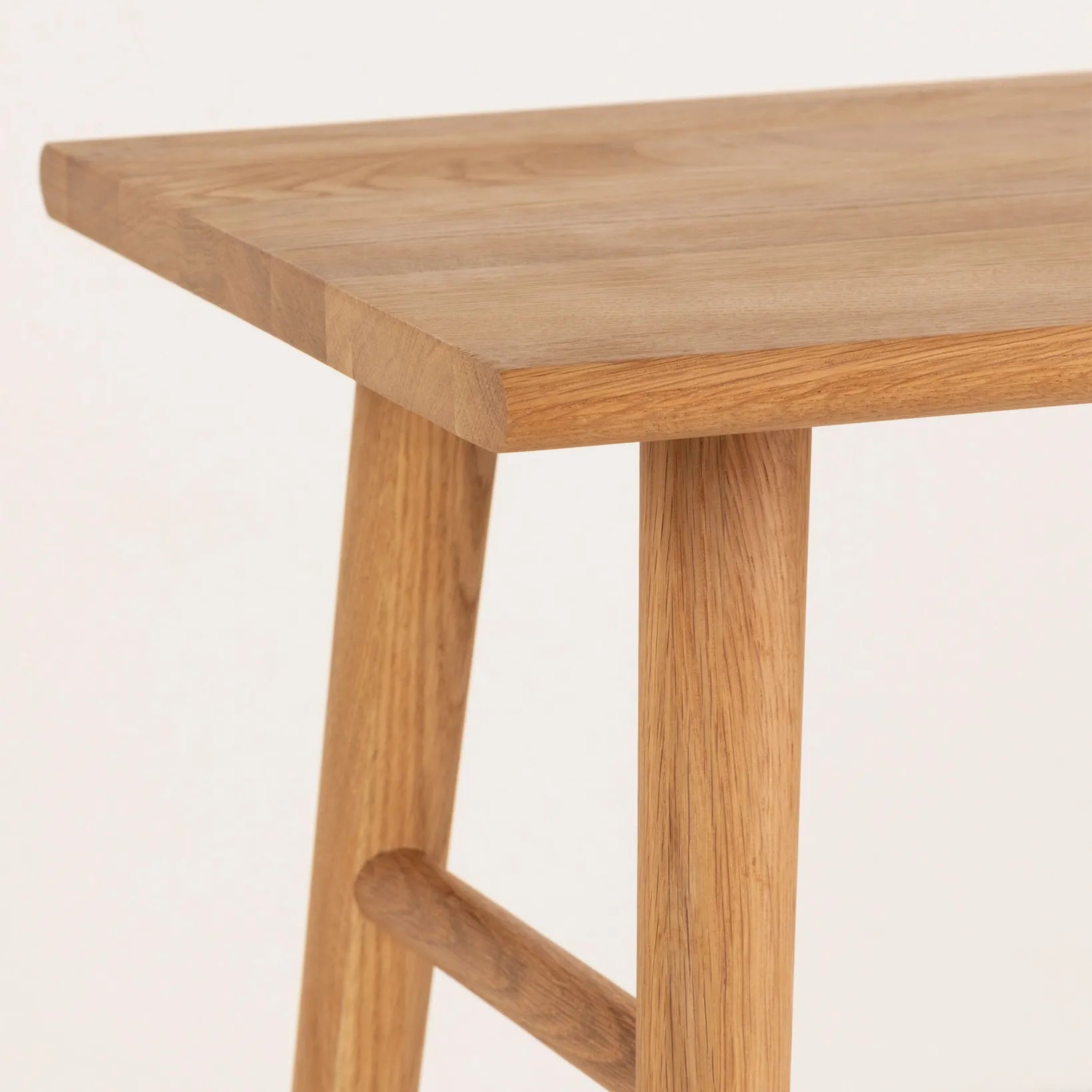 Wood II Hocker